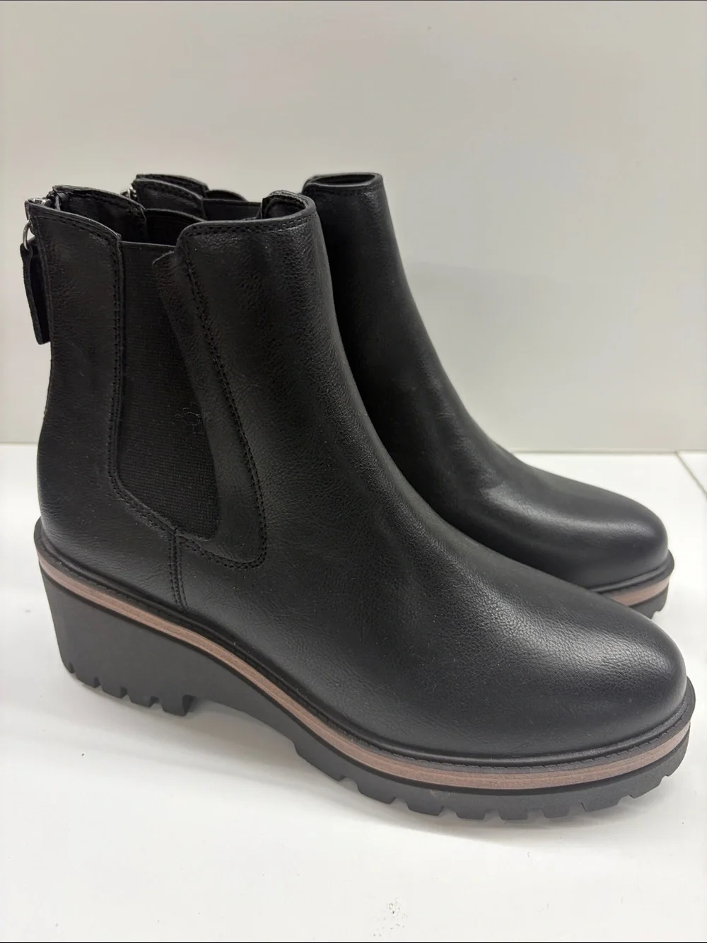New MIA Sefi Chelsea Boot in Black Women’s size 8.5